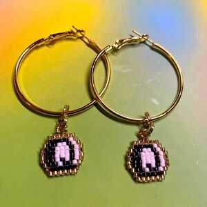 BEADED INITIAL HOOP EARRINGS- "Q"